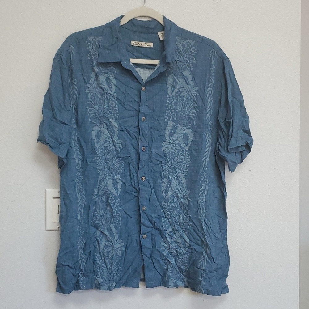 Batik Bay rayon Hawaiian print button down shirt